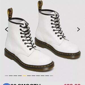 Dr. Martens 1460 SMOOTH LEATHER LACE UP BOOTS - WHITE